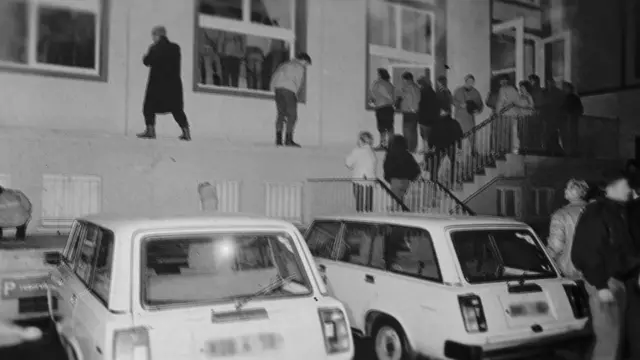 Путин оломонни чекинишга кўндирди, аммо вазият янада кескинлашидан хавотир олиб, у Москва билан боғланиб, ёрдам сўради.