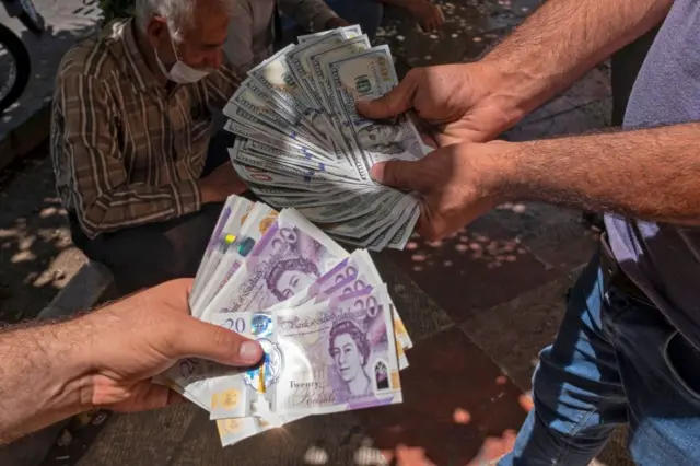 علی خامنه ای