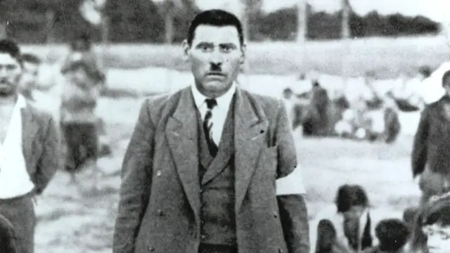 1940 yılında Belzec kampında çekilmiş bir fotoğraf