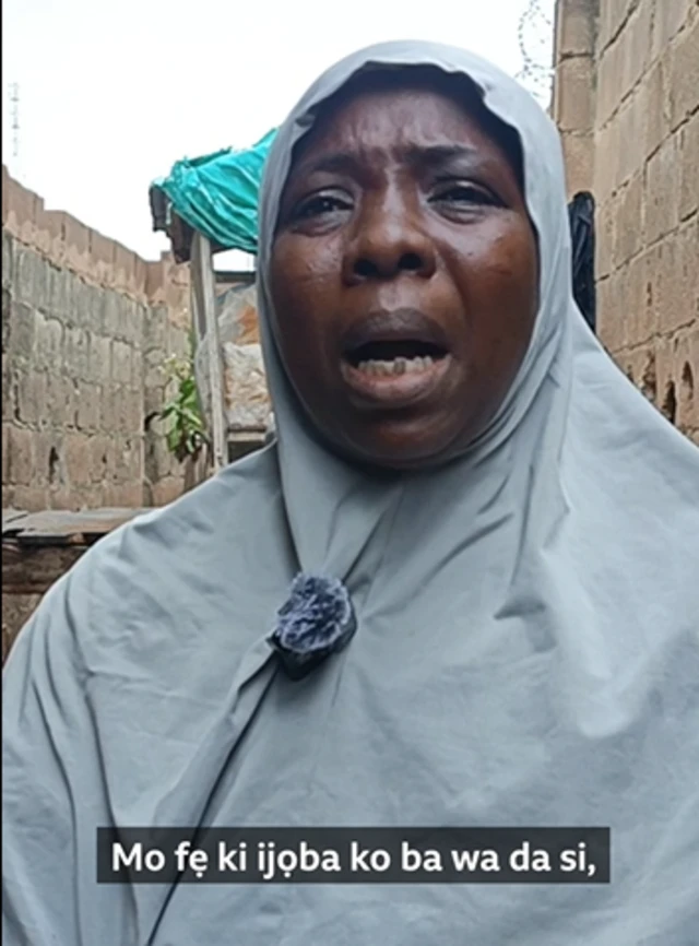 Tawakalitu Abdulazeez tii se opo oloogbe keji da hijab alawọ eeru bori
