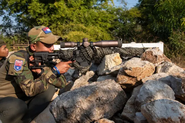 KNU တပ်ဖွဲ့ဝင်တစ်ဦး 