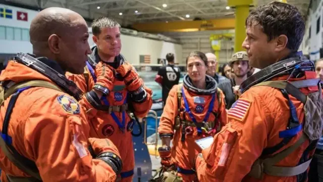 Taliye Reid Wiseman ayaa sheegay in afartan qof ay isla qaateen waqti aad u badan, oo hadda ay si fiican isu fahmeen.