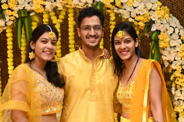 संस्कृती आणि श्रृती परोलिया