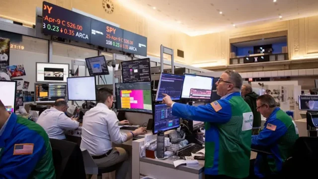 ринки в США падають