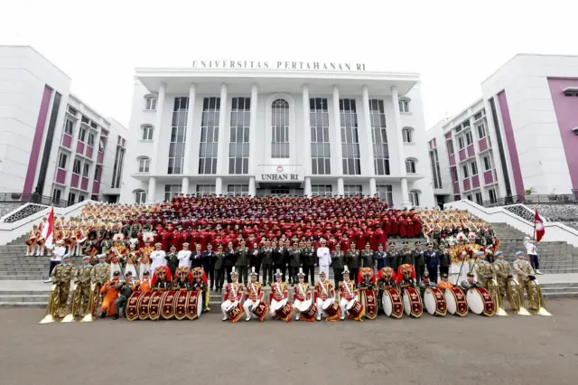 Rektor Unhan RI kukuhkan 493 lulusan pada wisuda Periode II TA 2025.