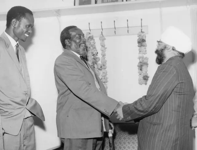 ਮੱਖਣ ਸਿੰਘ, ਜੋਮੋ ਕੇਨਅਟਾ