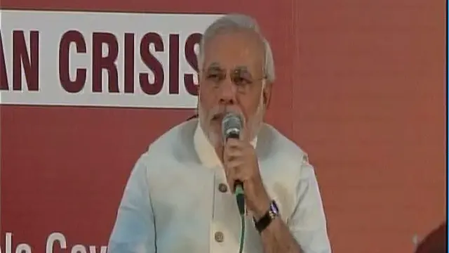 दाभडी गावातील 'चाय पे चर्चा' कार्यक्रमादरम्यान नरेंद्र मोदी