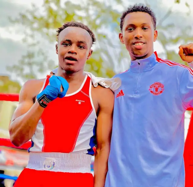 Khaliifa iyo feeryahan kale