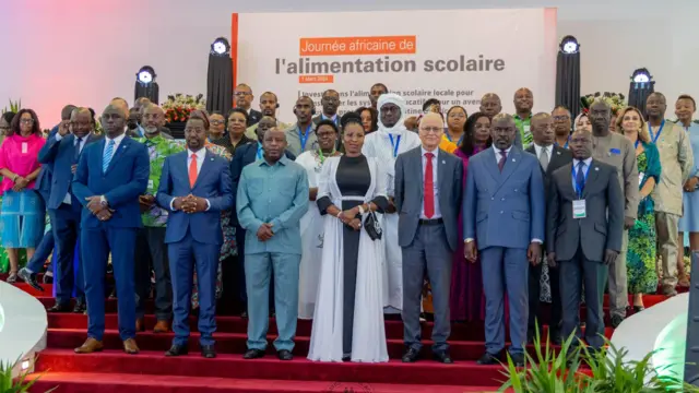 Abitabiriye ihimbazwa ry’umusi nyafrika wahariwe gufungura neza ku ishure 