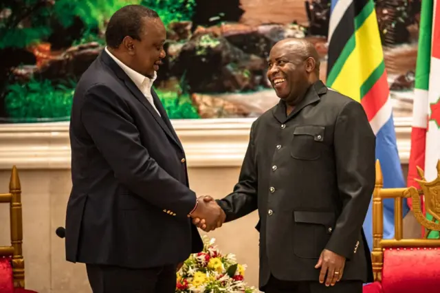 Uhuru Kenyatta na Evariste Ndayishimiye