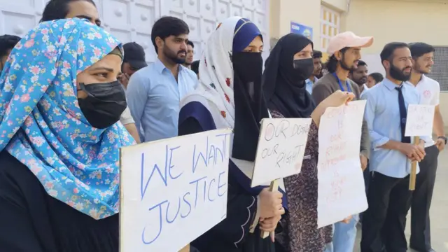 साल 2024 में स्टूडेंट्स ने प्रदर्शन किए तो यूनिवर्सिटी ने 15 दिन के लिए सस्पेंड कर दिया था