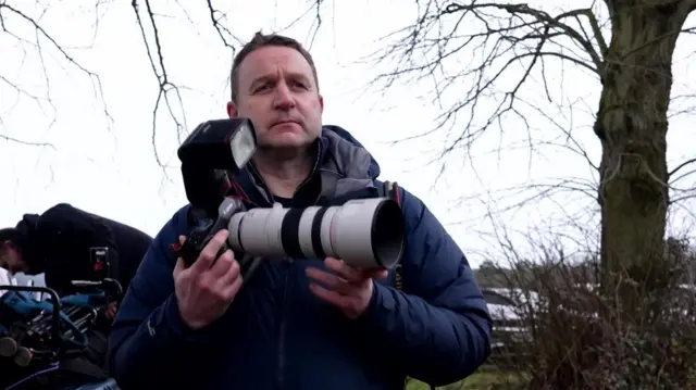 فل نوبل خفیہ اطلاع ملنے پر کئی گھنٹے دور مانچسٹر میں اپنے گھر سے روانہ ہوئے تھے