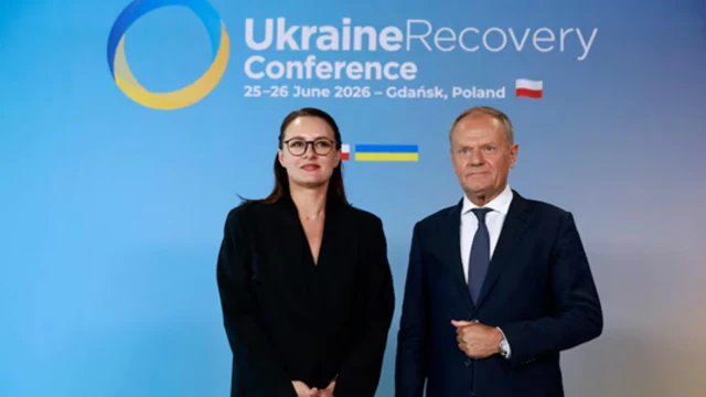Прем'єр-міністерка України Юлія Свириденко та прем'єр Польщі Дональд Туск під час Конференції з відновлення України у Гданську