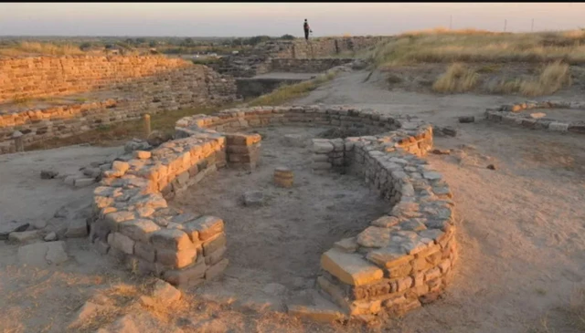 ஆரம்ப கால இந்தியர்களின் கூட்டு கல்லறைத் தளத்தின் மர்மங்கள்