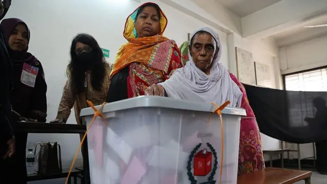 ত্রয়োদশ জাতীয় সংসদ নির্বাচনে সাতজন নারী প্রার্থী জয়ী হন 