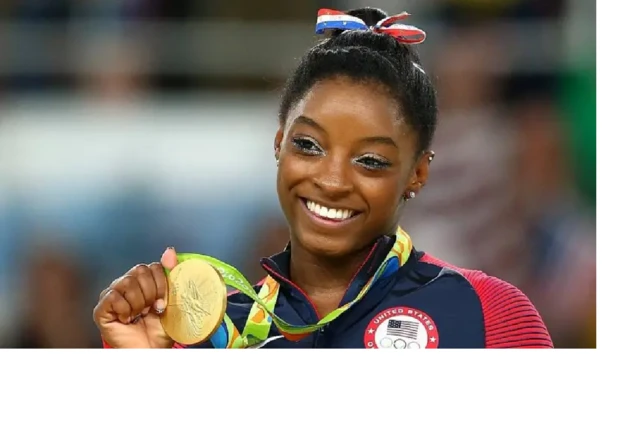 Biles à 19 ans aux Jeux olympiques de Rio en 2016.