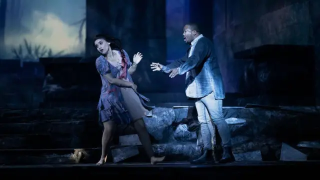 Mawakan Opera na Afirka ta Kudu Brittany Smith (H) da Lukhanyo Moya (D) - Talata 23 Yuli 2024
