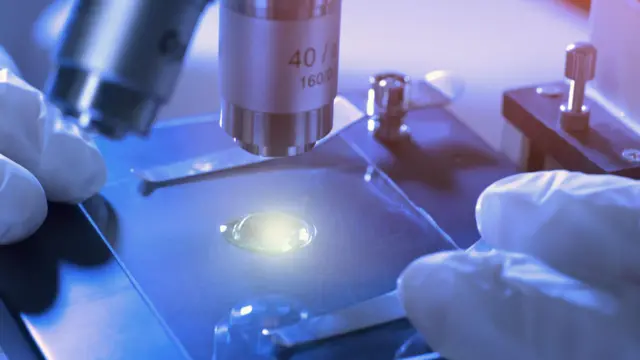 एक माइक्रोस्कोपिक टेस्ट की प्रतीकात्मक तस्वीर