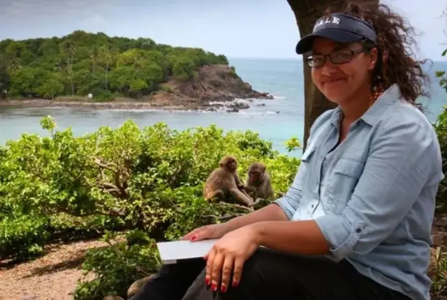 Doktorka Lori Santos proučava majmune da bi saznala koliko su duboko ukorenjene naše pristrasnosti