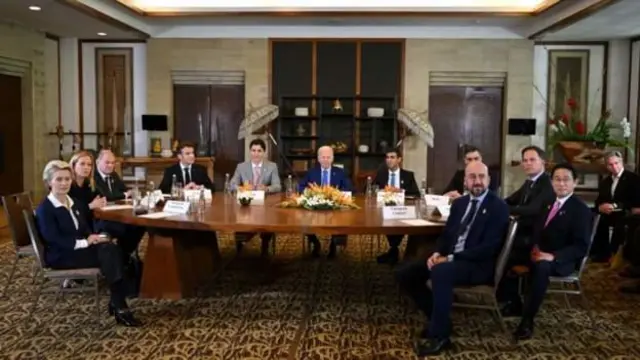 Abategetsi bo mu itsinda rya G7