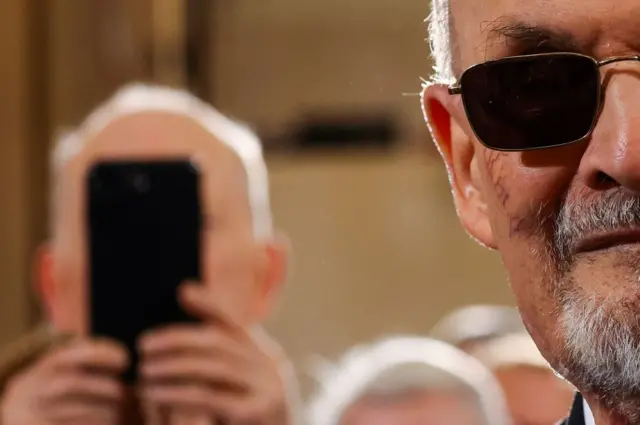  सलमान रुश्दी