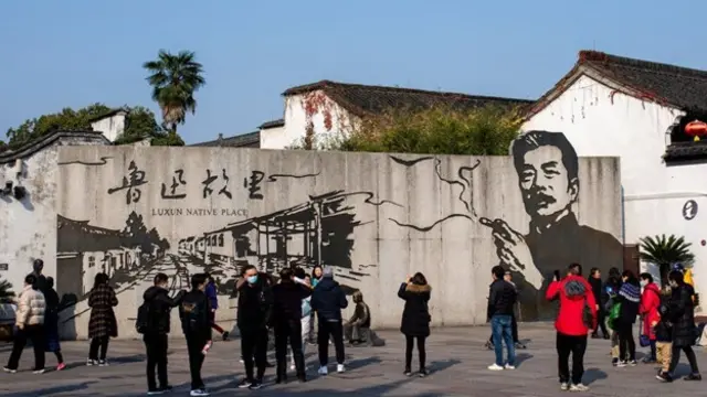 লু সুনের নিজ শহর শাওশিংএ তার সম্মানে স্থাপিত জাদুঘর