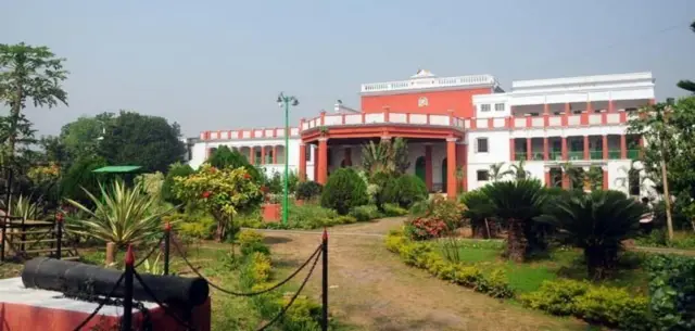 కృష్ణానగర్ రాజభవనం