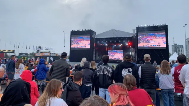 Navijači u Fan zoni