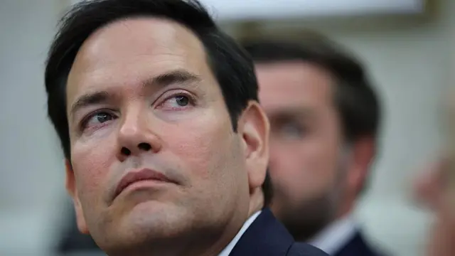El secretario de Estado de EE. UU., Marco Rubio, confirmó el mes pasado la revocación de al menos 300 visas