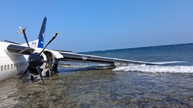 ਸੋਮਾਲੀਆ ਦੇ ਇੱਕ ਜਹਾਜ਼ ਦੀ ਸਫਲ ਕ੍ਰੈਸ਼ ਲੈਂਡਿੰਗ