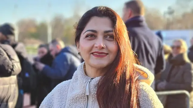 உலக பெற்றோர் தினம்: பெற்றோர் குழந்தைகளுக்கு அதீத செல்லம் கொடுப்பதால் என்ன ஆபத்து?