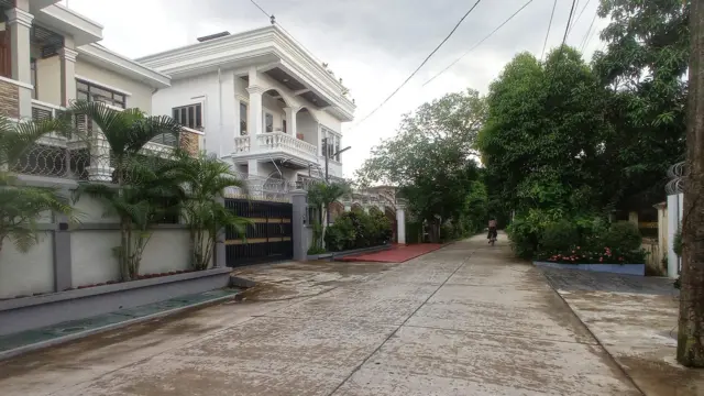  အဝယ်လိုက်နေတဲ့ ဒဂုံမြို့သစ်မြောက်ပိုင်း ရပ်ကွက်တစ်ခု 