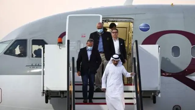 Homem descendodownload de pokeravião