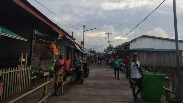 Suasana Distrik Agats, Kabupaten Asmat, Papua, Jumat (25/3/2022).