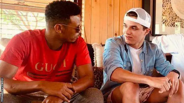 ዮሃንስ ምስ ተወዳዳሪ መኪና - ፎርሙላ 1 - ላንዶ ኖሪስ