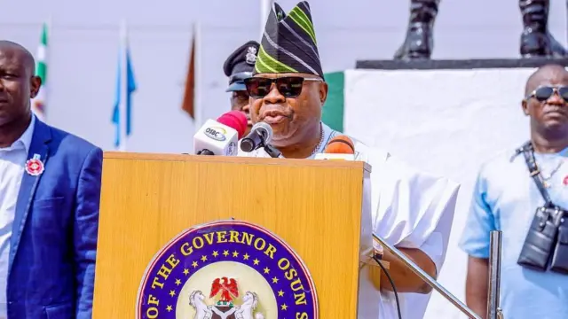 Foto Ademola Adeleke na-achị Osun steeti
