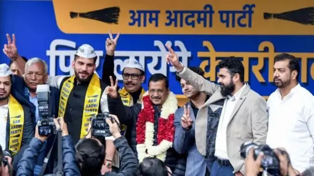 ਕੁਝ ਮਾਹਿਰਾਂ ਦਾ ਮੰਨਣਾ ਹੈ ਕਿ ਪਾਰਟੀ ਨੂੰ ਇਸ ਐਲਾਨ ਨਾਲ ਕੋਈ ਫਾਇਦਾ ਨਹੀਂ ਹੋਵੇਗਾ