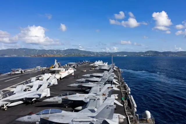 د «یواېساېس جرالد آر. فورد» الوتکهوړونکې بېړۍ د منځني ختیځ پر لور روانه ده او د ایران نږدې اوبو کې به ځای پر ځای شي