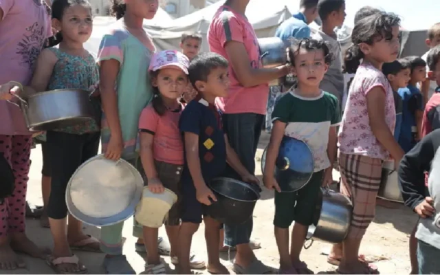 په غزه کې بشري کړکېچ ورځ تر بلې خرابېږي 