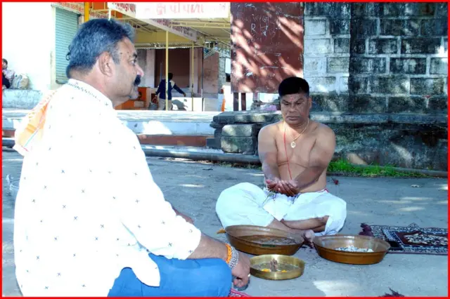 તેઓ વિના મૂલ્યે આ અનોખો સેવા યજ્ઞ કહી રહ્યા છે