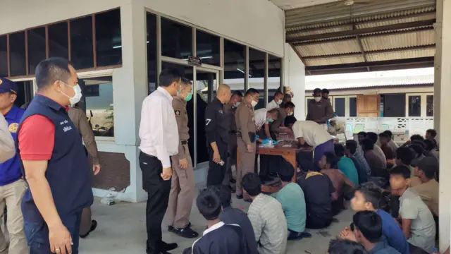 ထိုင်းနိုင်ငံကို တရားမဝင် ဝင်ရောက်လို့ ဖေဖော်ဝါရီ ၁၄ ရက်က အဖမ်းခံရတဲ့ မြန်မာနိုင်ငံသားတွေ