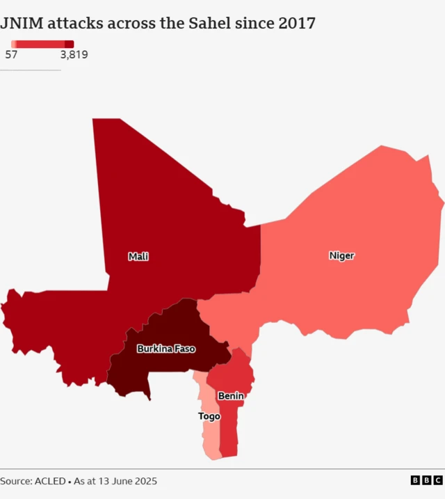 Aworan awọn agbegbe ti Al-Qaeda ti n ṣiṣẹ pọ pẹlu ẹgbẹ Jama'at Nusrat al-Islam wal-Muslimin (JNIM) lẹkun iwọ oorun Afirika papaa julọ lorilẹede Burkina Faso, Mali ati Niger.