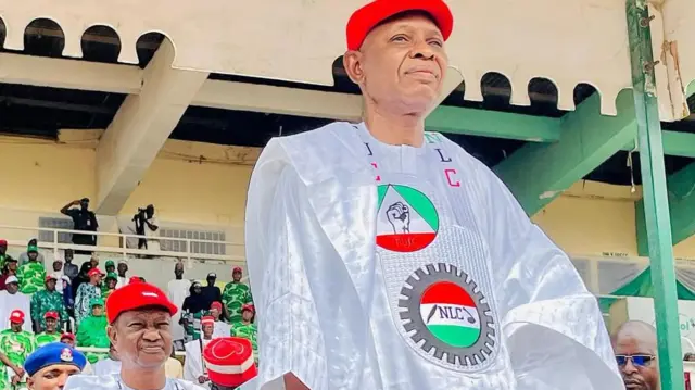 Govnnor of Kano state Abba Yusuf pose for foto