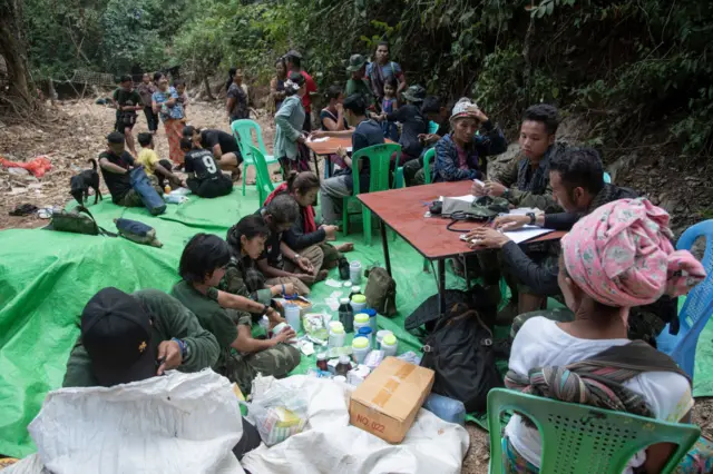 ပြည်သူ့အုပ်ချုပ်ရေး ထူထောင်တယ် ဆိုတဲ့ နေရာတွေ ပစ်မှတ်ထား တိုက်ခိုက်ခံရလေ့ရှိ