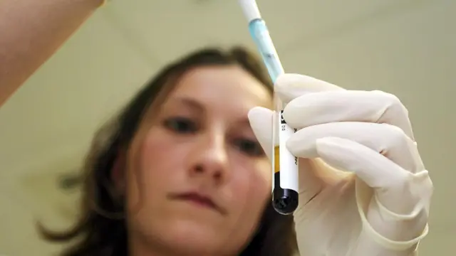 Ikki rus qizni yalashga majbur bolishdi Buvi BBW rus mast