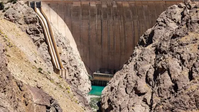 अमीर कबीर धरणातील पाण्याची पातळी