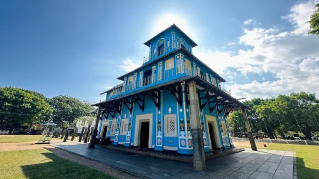 උත්පලවණ්ණ ශ්‍රී විෂ්ණු මහා දේවාලය