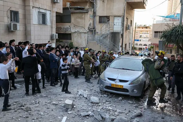 အစ္စရေးနိုင်ငံ၊ တဲလ်အဗီးမြို့ရဲ့ ဖေဖော်ဝါရီ ၂၈ ရက်အခြေအနေ 