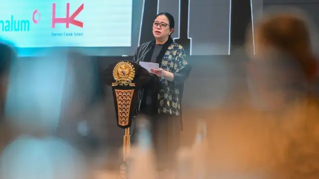 Ketua DPR Puan Maharani menyampaikan sambutan pada KWP Award 2026 di Kompleks Parlemen, Senayan, Jakarta, Kamis (16/4/2026).