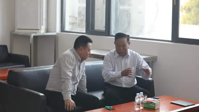 PSLF/TNLA ဥက္ကဋ္ဌ ဒုတိယဗိုလ်ချုပ်ကြီး တားအိုက်ဘုန်း(ဝဲ)နဲ့ KIO/KIA ဥက္ကဋ္ဌ ဗိုလ်ချုပ်ကြီး  အင်ဘန်လတို့ကို ပြီးခဲ့တဲ့မတ်လတုန်းက အတူတွေ့ရတာဖြစ်ပါတယ်။ 